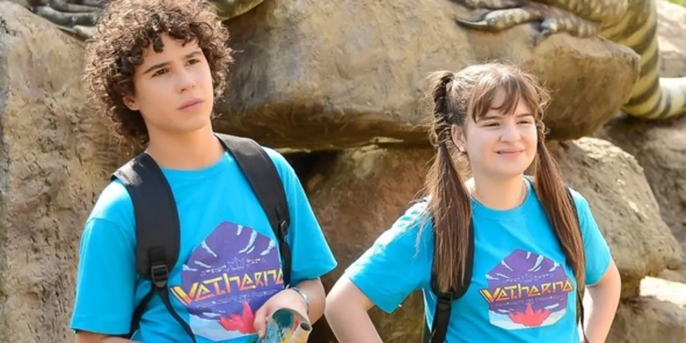 Poliana se perde na mata e encontra Waldisney