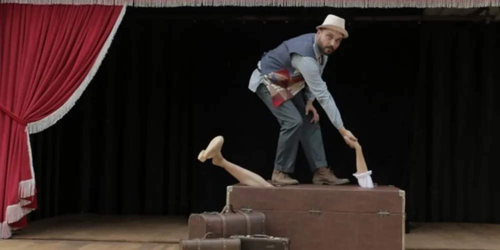 Imagem ilustrativa da imagem Projeto Cotainer Cultural se apresenta em Carambeí