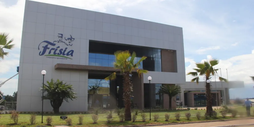 Dentre as empresas, estão a Castrolanda,  a Frísia e o Sicredi, ambos localizados nos Campos Gerais e com alto nível de crescimento

