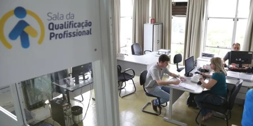 A Sala de Qualificação Profissional, fica no quarto andar da Prefeitura de Ponta Grossa