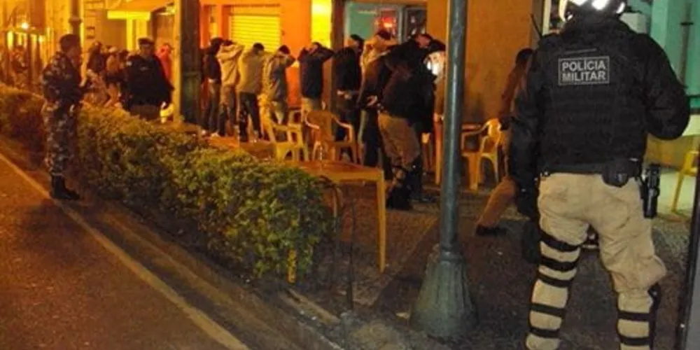 Ação foi realizada em vários pontos da cidade