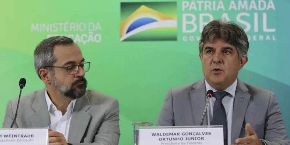 Anúncio foi feito em Brasília, pelo ministro da Educação, Abraham Weintraub. Também esteve presente, o presidente da Telebrás, Waldemar Gonçalves Ortunho.