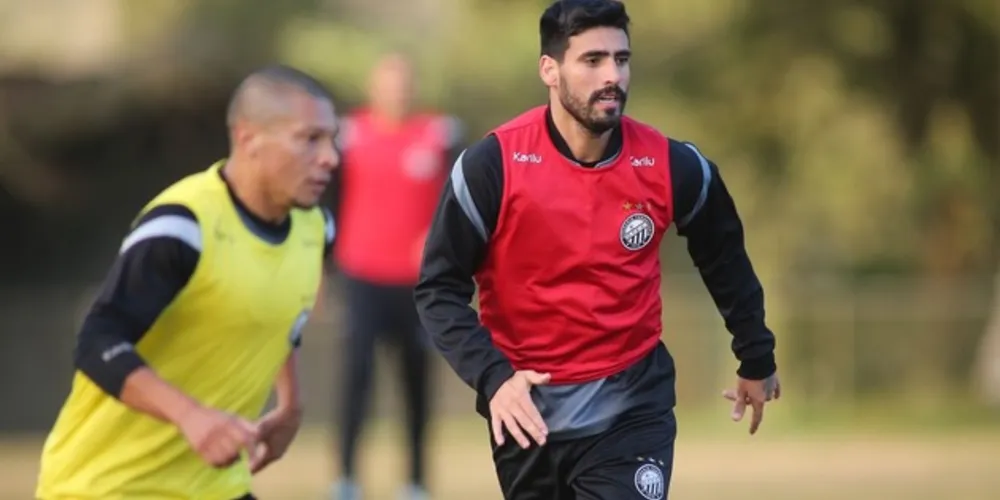 Lucas Gaúcho chegou badalado em Ponta Grossa