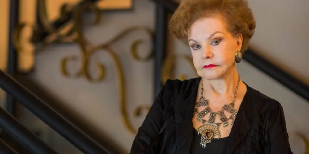 A grande dama da sociedade princesina, Sra Margarida Santos Lima, recebeu as felicitações pela troca de idade no último domingo (25). Benemérita, Margarida representa a classe e a finesse da mulher ponta grossense. Da coluna RC votos de saúde e alegrias. 