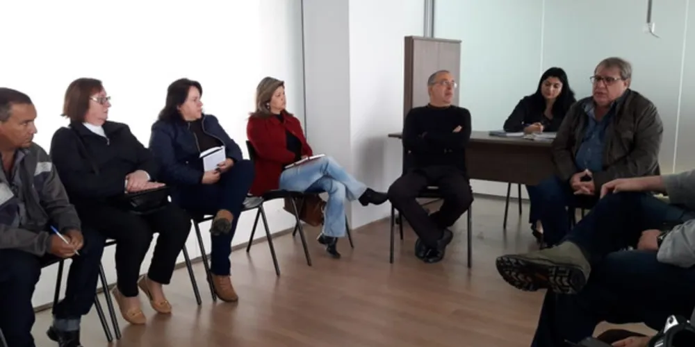 Equipe busca discutir soluções práticas para auxiliar empresários locais, através de cursos de qualificação e consultoria