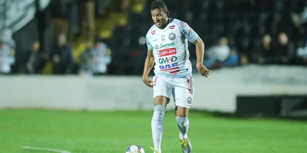 Operário ocupa o décimo lugar na tabela, com 25 pontos, e a equipe catarinense está na 14ª posição, com 21 pontos