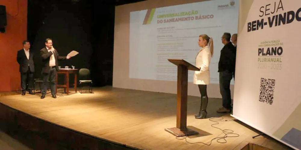 A primeira foi realizada nessa segunda-feira (26) em Ponta Grossa, no Teatro Ópera