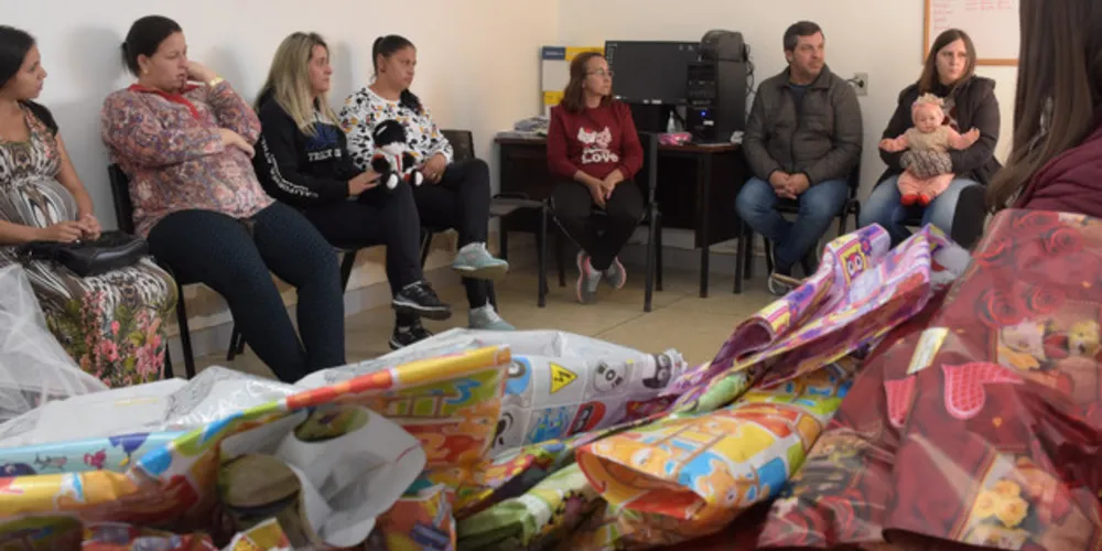 Aproximadamente 25 pessoas participaram do encontro