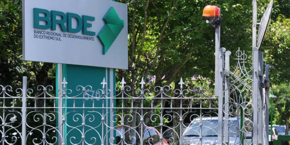 Só no Paraná, contratou 35,7% deste montante de R$ 1,4 bilhões, o que corresponde a R$ 386,2 milhões em operações