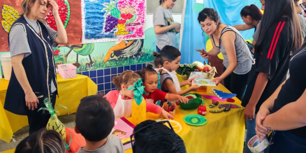 CMEI Nassima Sallum, no Jardim Castanheira, reuniu familiares e alunos em feira de projetos pedagógicos 