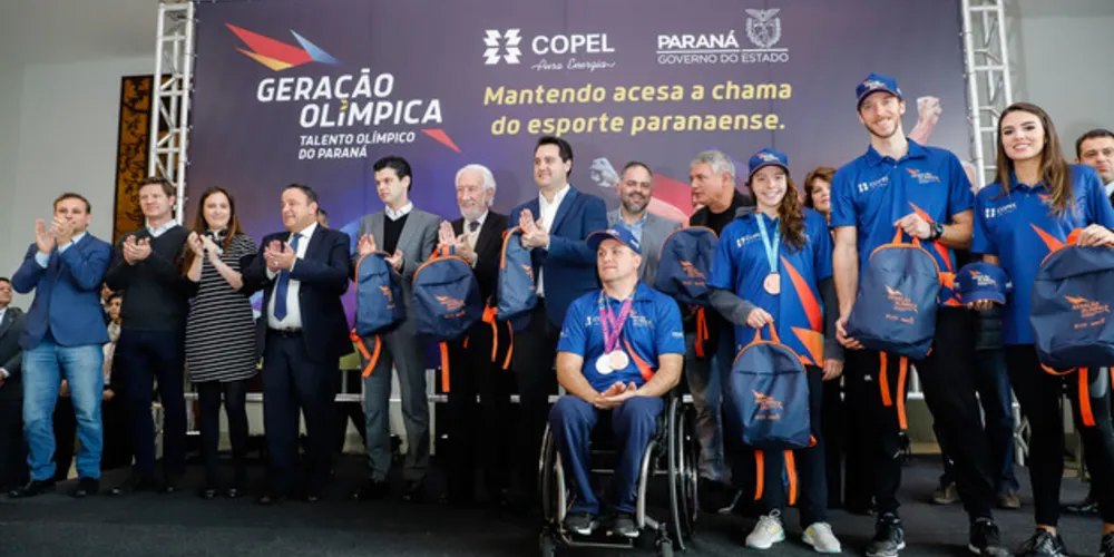 O governador também homenageou atletas e técnicos que disputaram o Pan e Parapan 2019, em Lima.