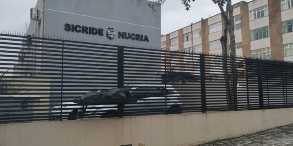 Homem é preso após ser flagrado abusando de criança em frente a hospital em Curitiba