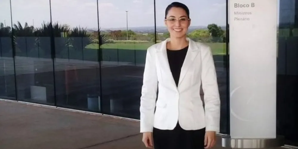 A professora especialista na área trabalhista, Fernanda Endler Lima, será a responsável pelas aulas