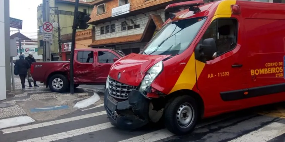 Apesar do estrago, ninguém ficou ferido no acidente