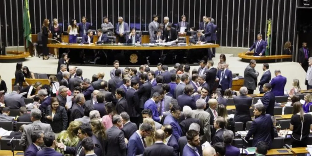 Imagem ilustrativa da imagem Mudança na lei pode reduzir valores do fundo eleitoral
