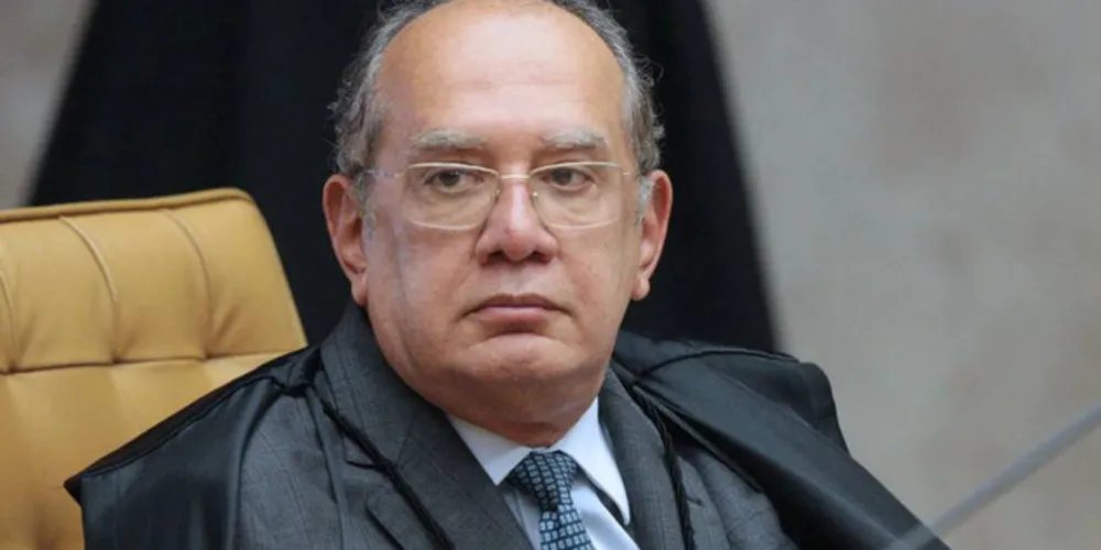 Imagem ilustrativa da imagem Decisão de apreender livros na Bienal é suspensa por Gilmar Mendes
