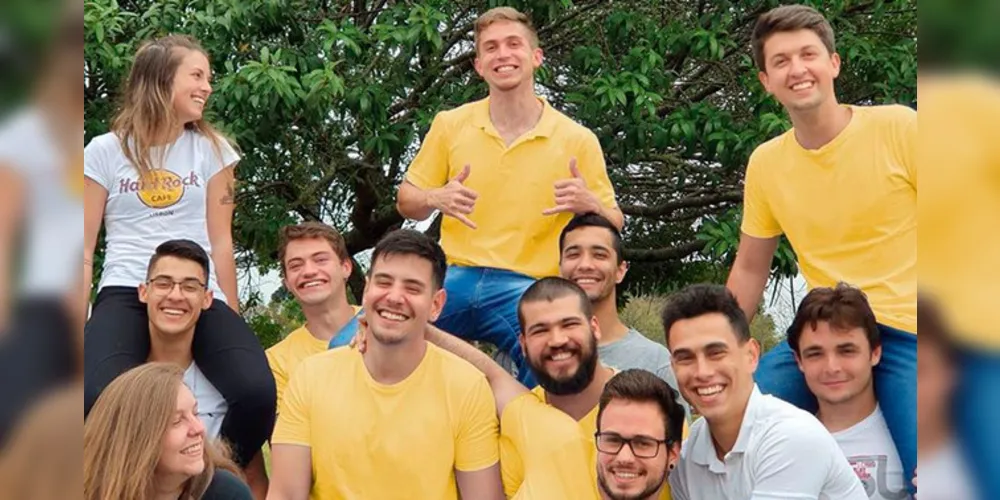O Dia do Abraço integra a campanha do Setembro Amarelo e faz alusão ao Dia Mundial de Prevenção ao Suicídio