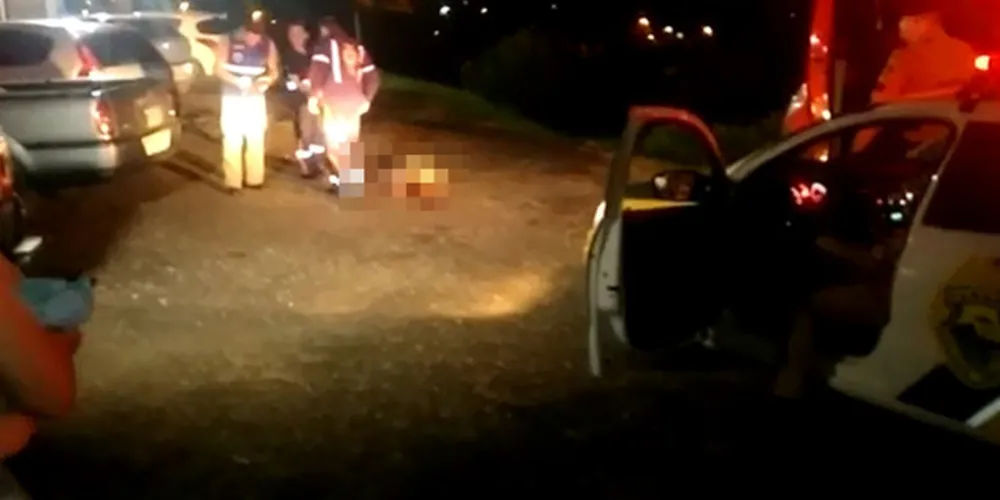 Homem de 39 anos morreu ainda no local do crime e não há suspeitos
