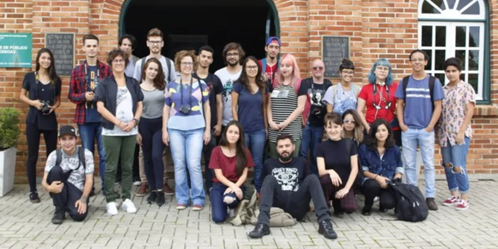 A visita dos estudantes ao Memorial da Imigração Holandesa e ao Museu Histórico de Castrolanda foi realizada no mês de março