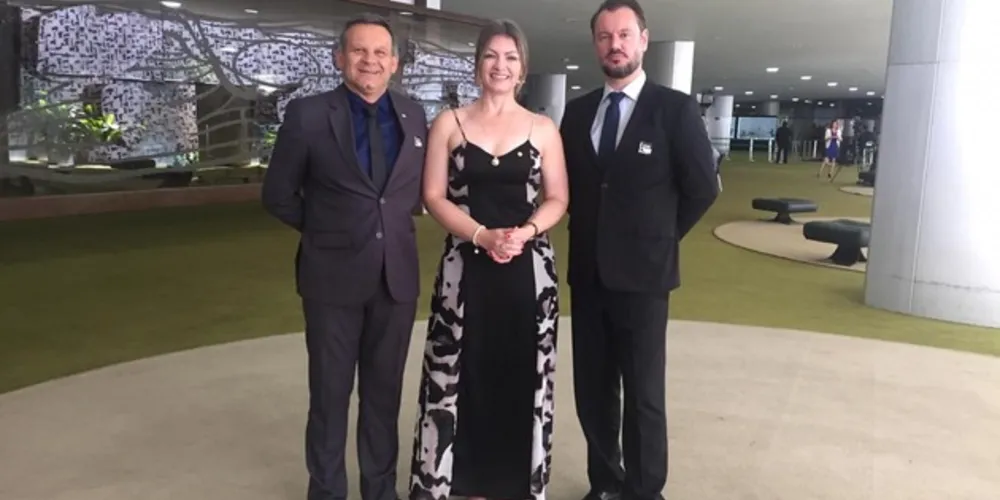 E no contato com a deputada Joice Hasselmann, que é natural de Ponta Grossa, Macedo conseguiu o apoio para o pleito do Operário Ferroviário para disputar pela primeira vez a Copa São Paulo de Futebol Júnior junto à Federação Paulista de Futebol