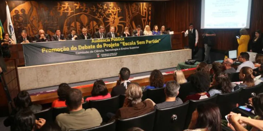 Audiência em abril debateu projeto que institui o programa na rede estadual de ensino