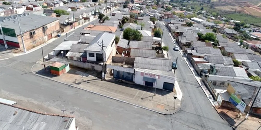 Nesta quinta-feira, dia 12, foi realizada a entrega oficial da pavimentação asfáltica do Bairro Primavera III