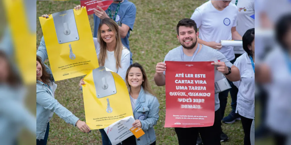A mobilização, que aconteceu online e também percorreu mais de 1 milhão de pontos de venda em todo o país, marcou a décima edição do Dia de Responsa, data que celebra o compromisso da Cervejaria Ambev com o consumo inteligente de bebidas alcoólicas