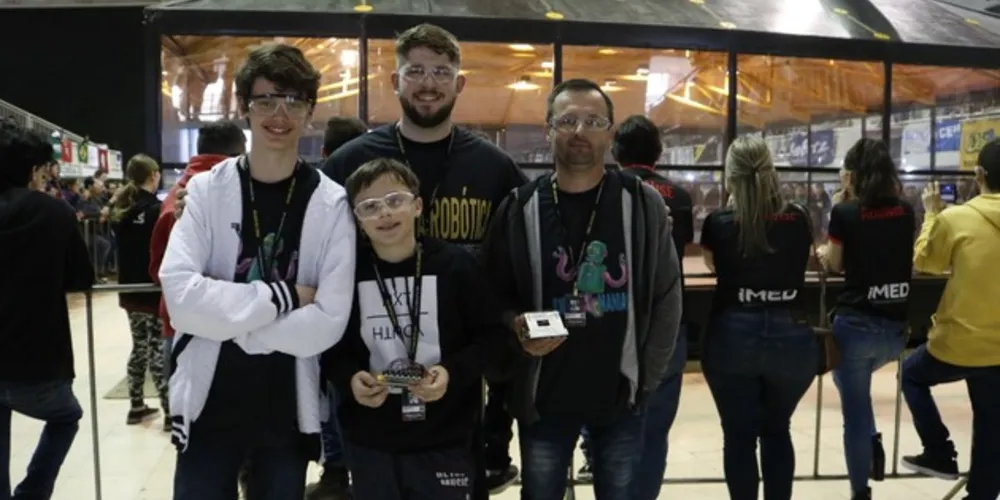 A 15° edição da Winter Challenge traz ainda mais nove categorias diversas de competição de robôs. Além de robôs lutadores (para isso a Robocore montou uma arena de 81 m²), há os robôs que jogam futebol.