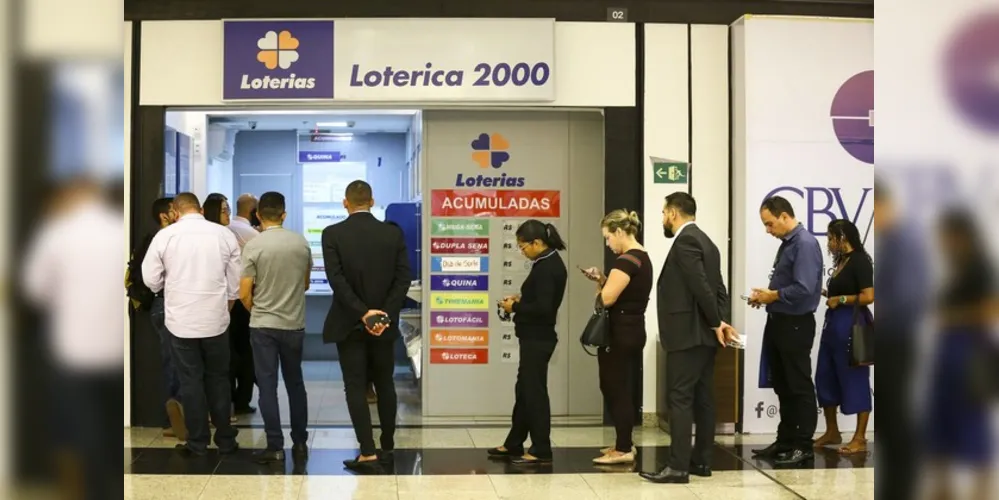 De acordo com a Caixa, caso aplicado na poupança, o valor do prêmio poderia render mais de R$ 340 mil por mês