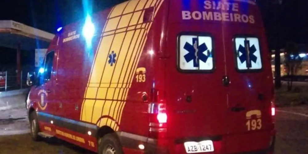 Criança foi encontrada inconsciente por familiares. Corpo foi levado ao Instituto Médico Legal