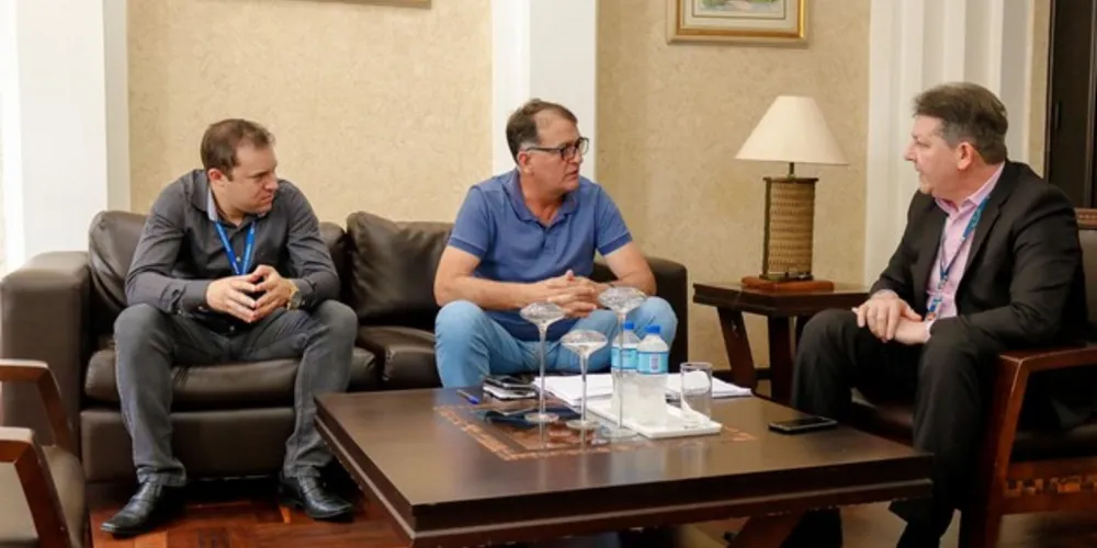 Chefe do executivo e Caixa conversaram sobre os projetos em execução em parceria com o banco

