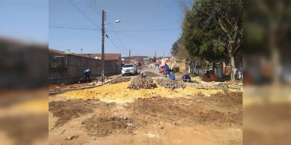 Obras são realizadas nas Ruas Durval Athaíde e Avenida Fluviópolis, no Jardim Fluviópolis e Cesário Manoel

