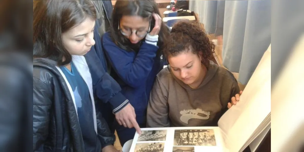 A exposição "Um olhar sobre a cidade" segue até o dia 30 de setembro na Biblioteca Pública Bruno Enei