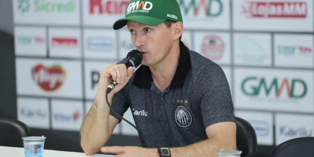 Em entrevista coletiva, o treinador Gerson Gusmão falou sobre a partida