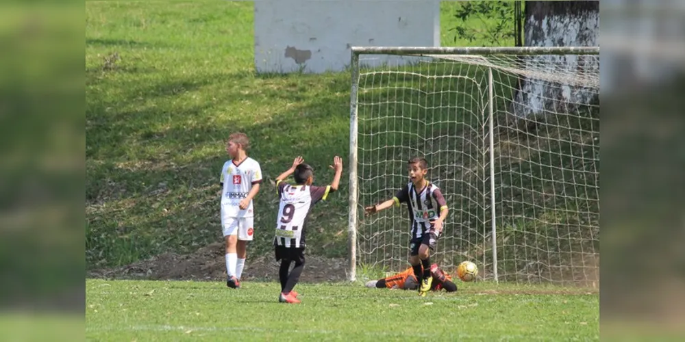 A Taça Curitiba sub-10 de 2019 é a primeira competição dessa categoria no Paraná