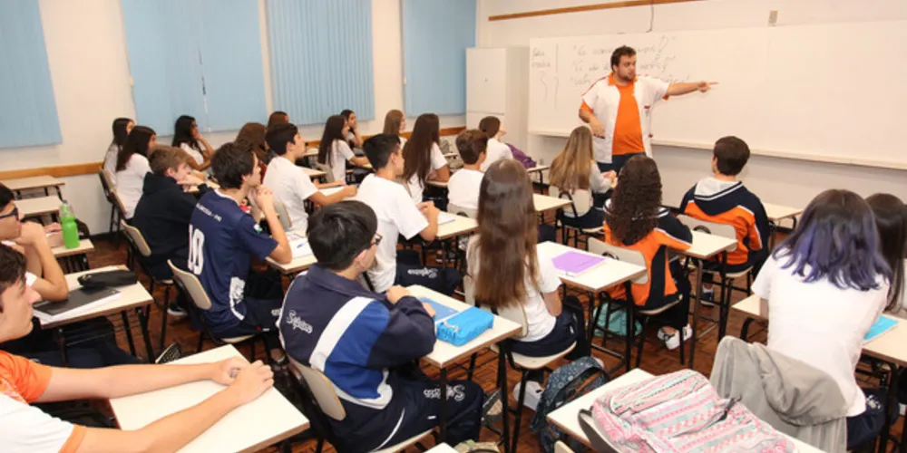 No ranking feito pela Folha de São Paulo, o Colégio Sepam é hoje o 10º colocado geral (provas objetivas) no Paraná, no Enem