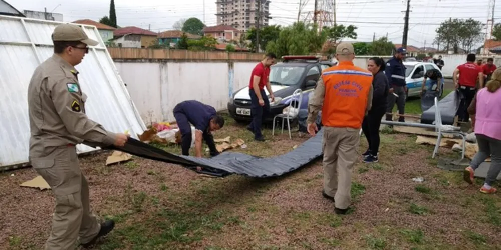 A cidade mais atingida foi Carambeí (Campos Gerais), onde 1,5 mil casas foram danificadas