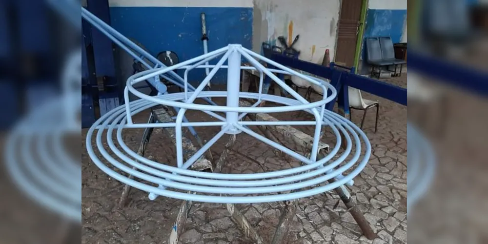 Estrutura metálica e pintura passam por reparos. Vandalismo acontece depois de pouco mais de um ano da inauguração, em 2018. 

