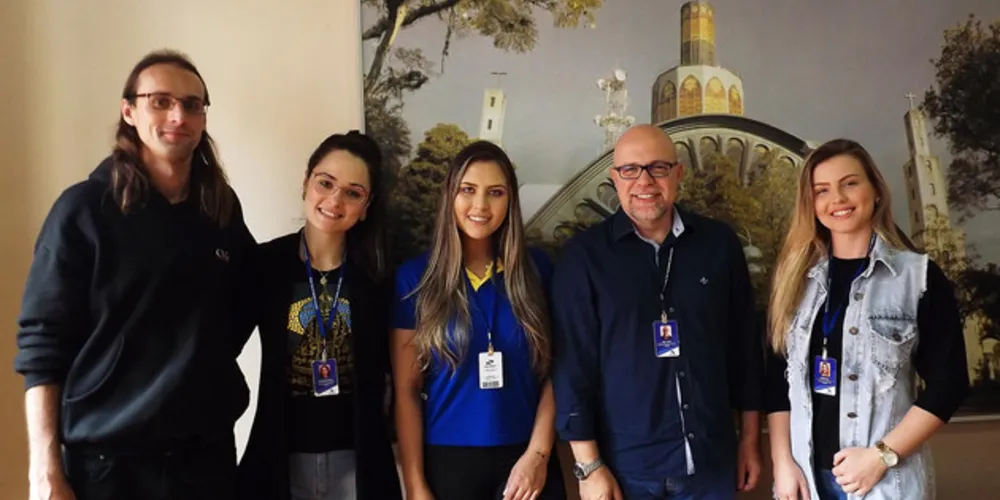 Ainda nessa sexta-feira (20) o secretário e o diretor da Escola de Línguas Germânia ajustaram o calendário das aulas com a rainha Ingrid Messias, a primeira princesa Bárbara Buss e a segunda princesa, Jaíne Wasilewski