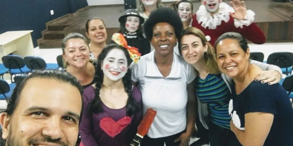 Cia das Artes encantou o público em Telêmaco Borba no CCAJ -Centro de Convivência do Adolescente e da Juventude e no Centro Cultural Eloah Martins Quadrado
