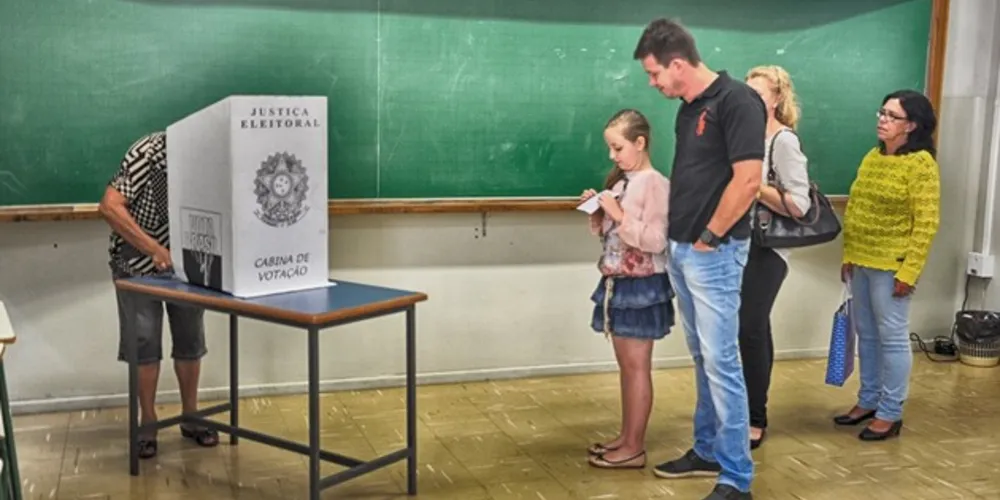  Serão eleitos os 30 candidatos mais votados como conselheiros tutelares titulares