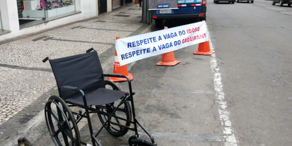 Ação ressaltou junto aos motoristas a importância do respeito às vagas especiais