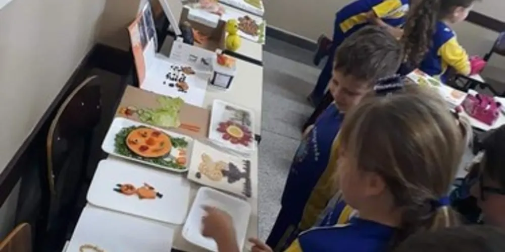 Imagem ilustrativa da imagem Turma trabalha com alimentação saudável em Artes