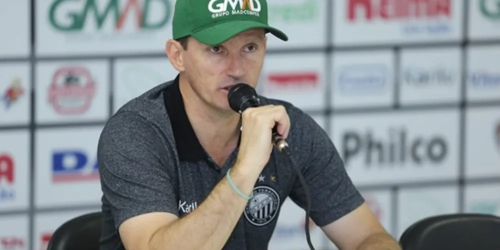 Treinador exaltou perseverança do time no empate contra o Botafogo-SP