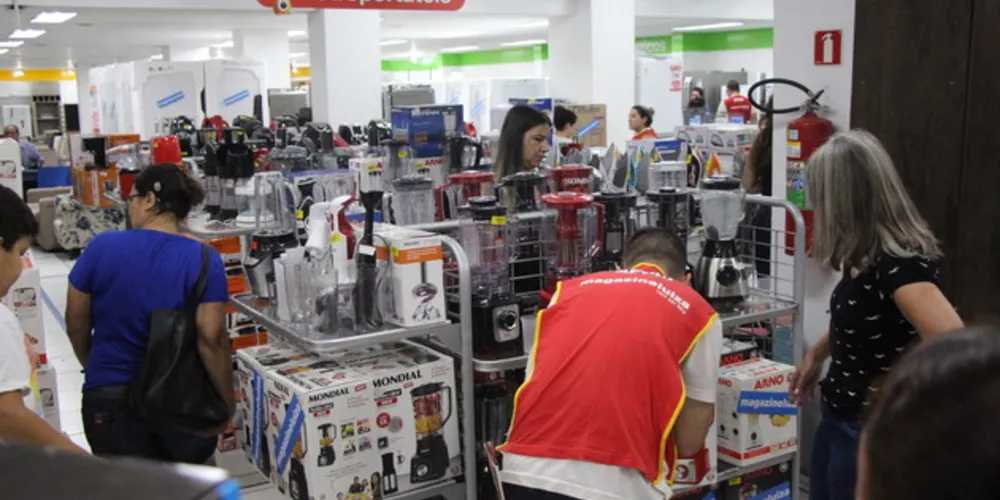 Comércio gerou 250 vagas em agosto