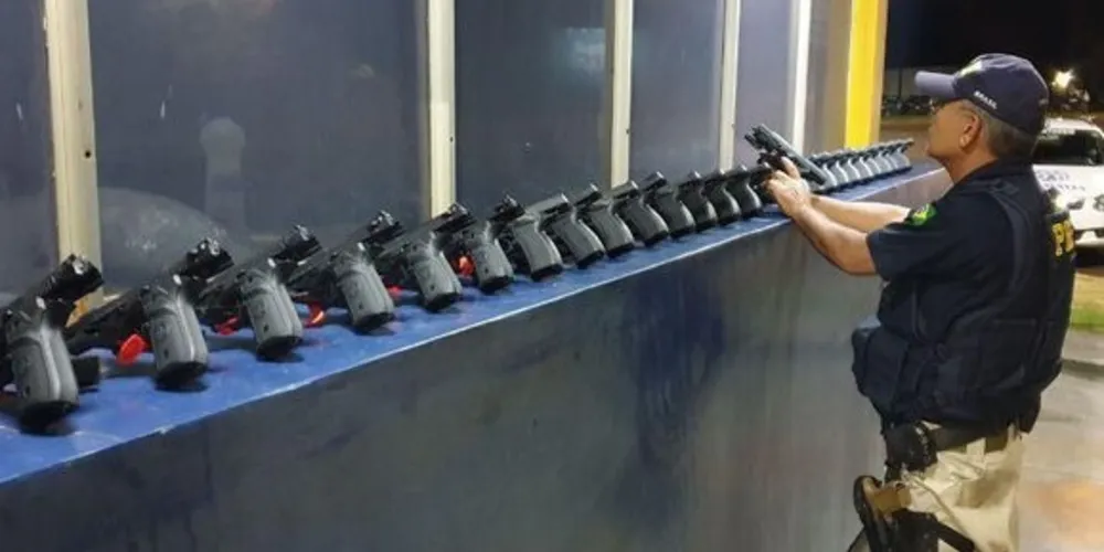 Do total de armas apreendidas, 20 são de fabricação argentina e as demais de origem turca