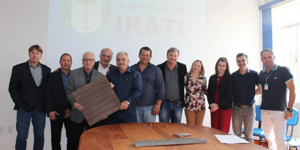 Reunião aconteceu nessa terça (24), na Secretaria de Estado do Meio Ambiente e Recursos Hídricos (SEMA), em Curitiba