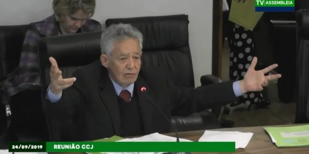 Reclamação aconteceu durante sessão da Comissão de Constituição e Justiça 

