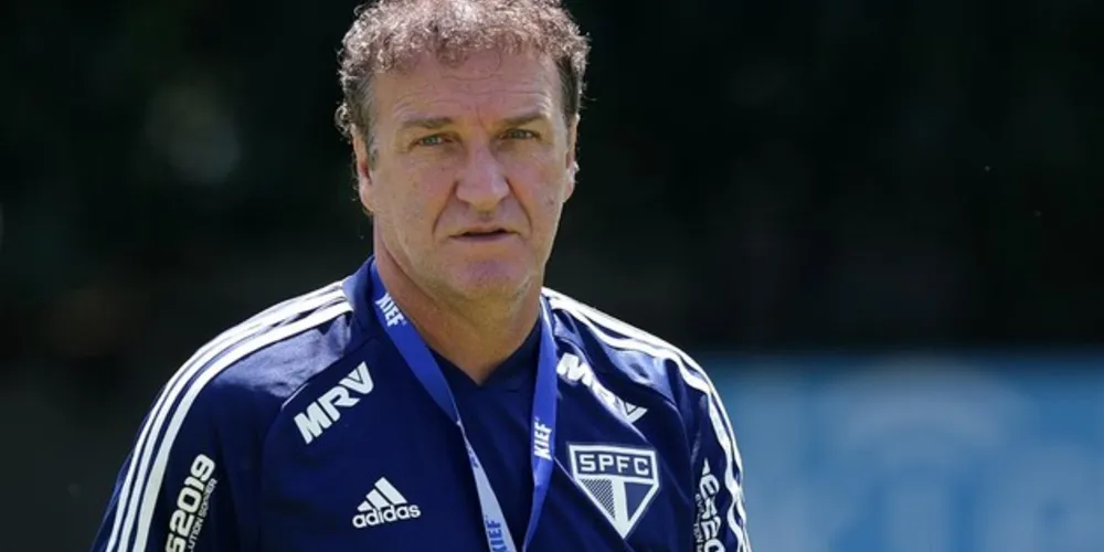 Técnico deixa o comando do Tricolor após cinco meses no cargo