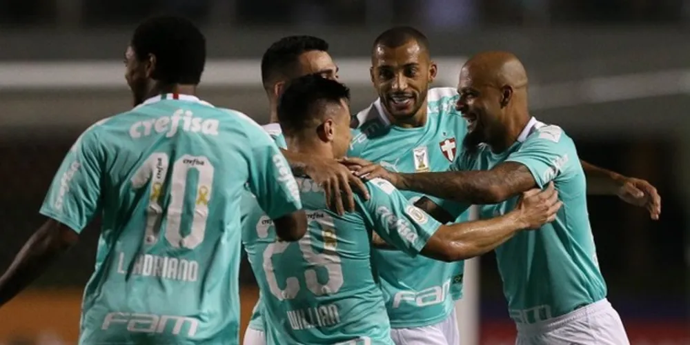 O Palmeiras é o vice-líder do campeonato, três pontos atrás do Flamengo